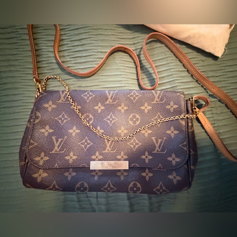 Louis Vuitton Favorite MM - Picture 2 of 10